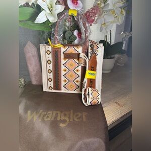Wrangler Aztec-Pattern Tote in Cream, Brown and Yellow